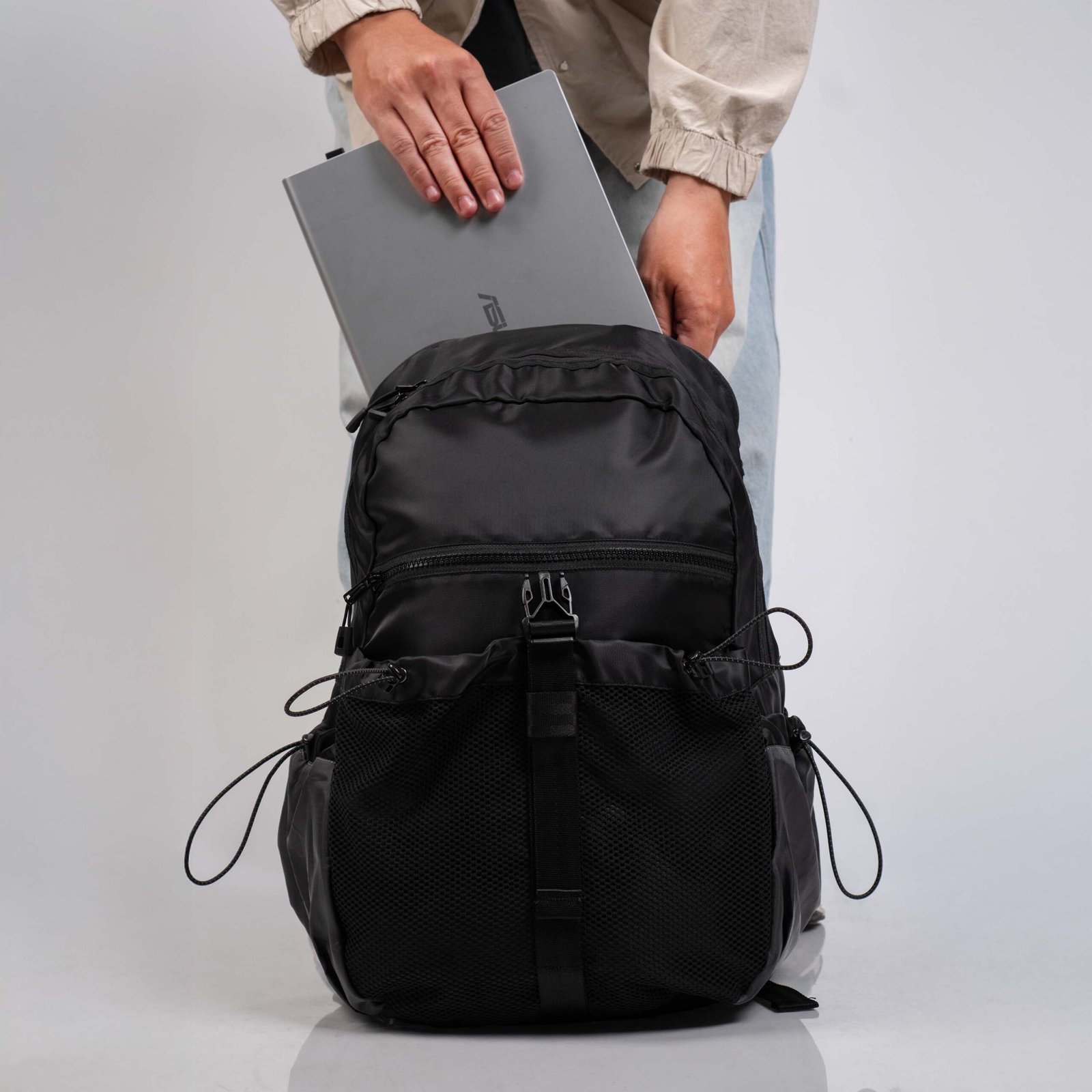 Fertig - Kodama Black Backpack - Tas Backpack Hitam Pria Kompartemen Luas Muat Laptop Free Raincoat - Image 8